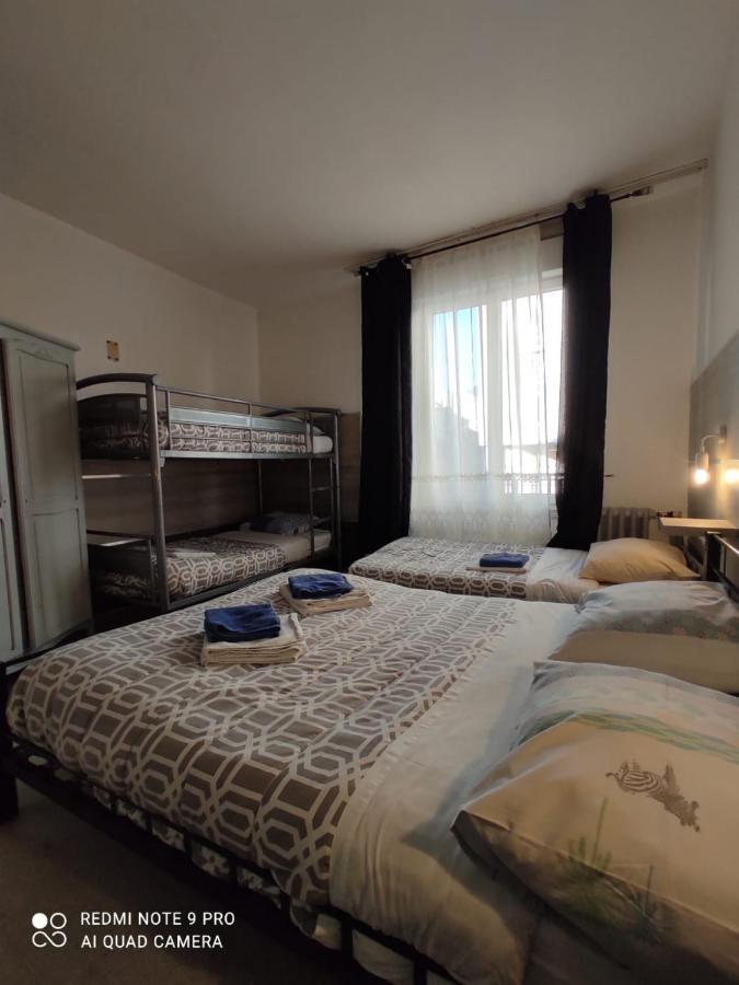 Family Room,1378097393:JPEG