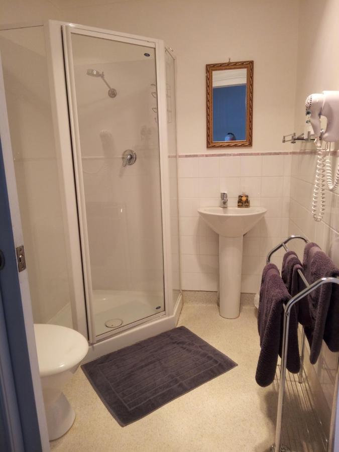 Deluxe Queen Suite