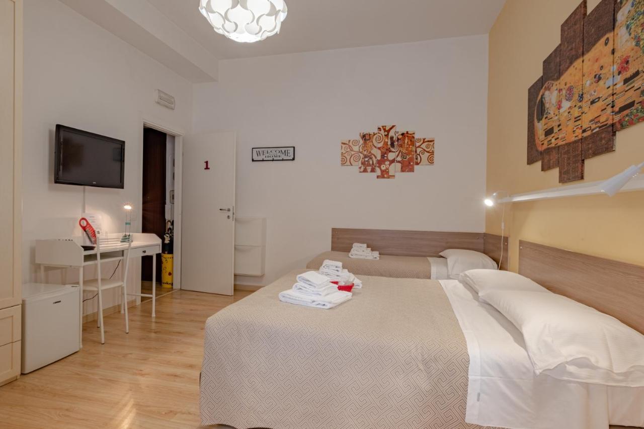 Vierbettzimmer mit eigenem Bad