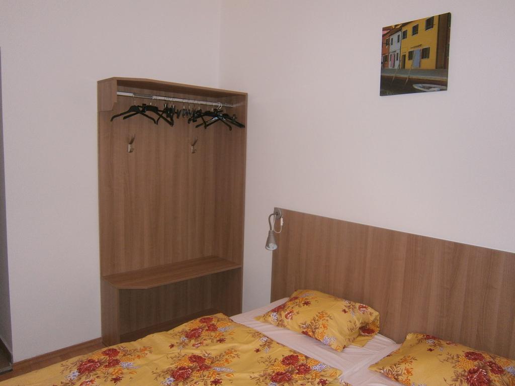 Szoba 2 külön ággyal