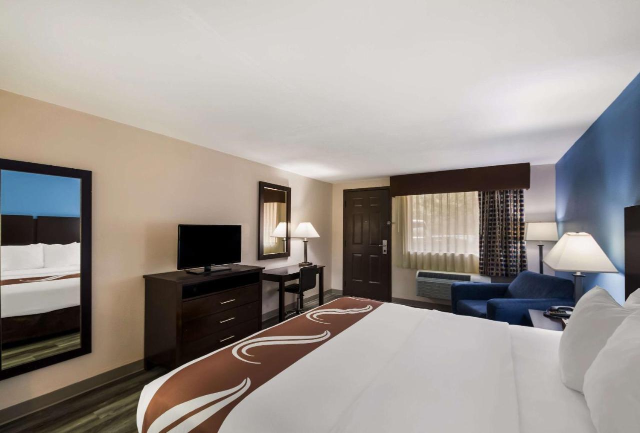 King Room - Non-Smoking