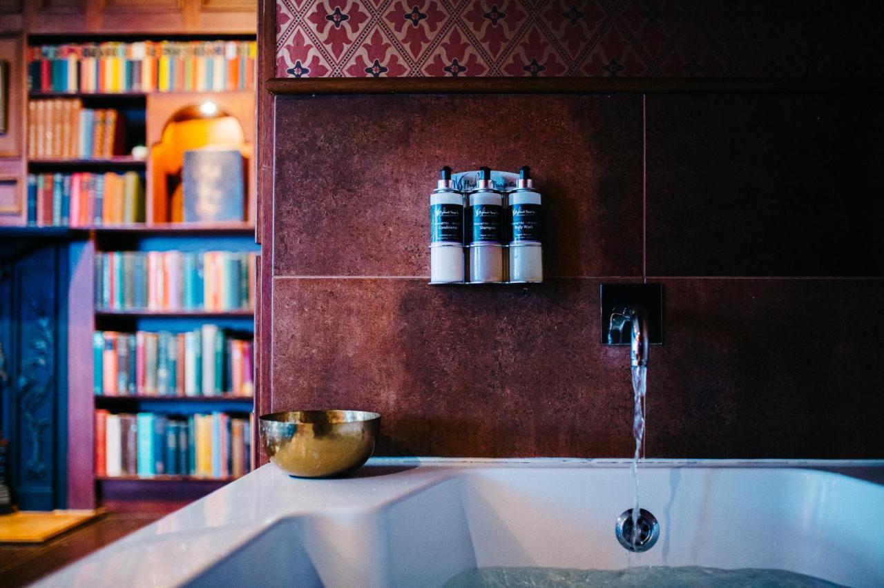 King Suite Spa Bath,1374239528:JPEG