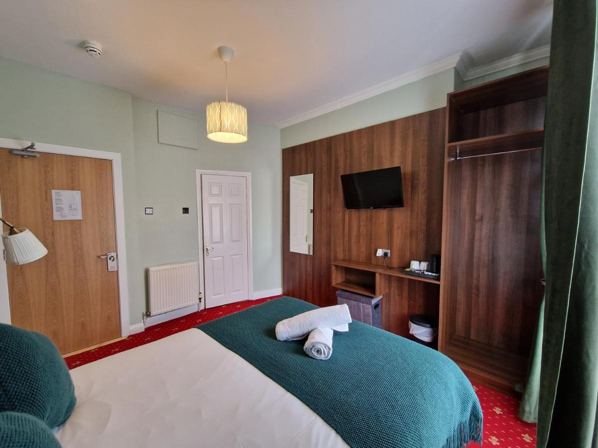 Double Room,1374485897:JPEG