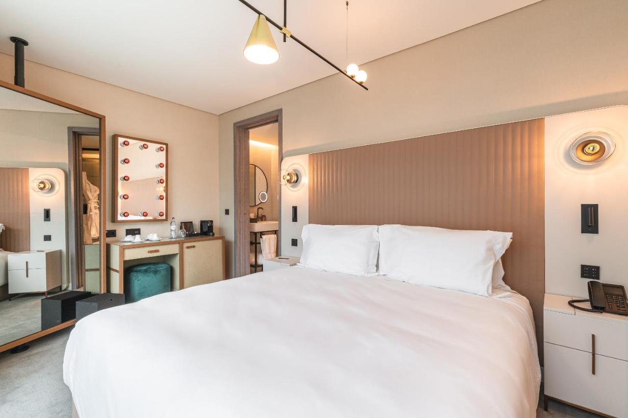 Double Room with Pool View,1319205754:JPEG