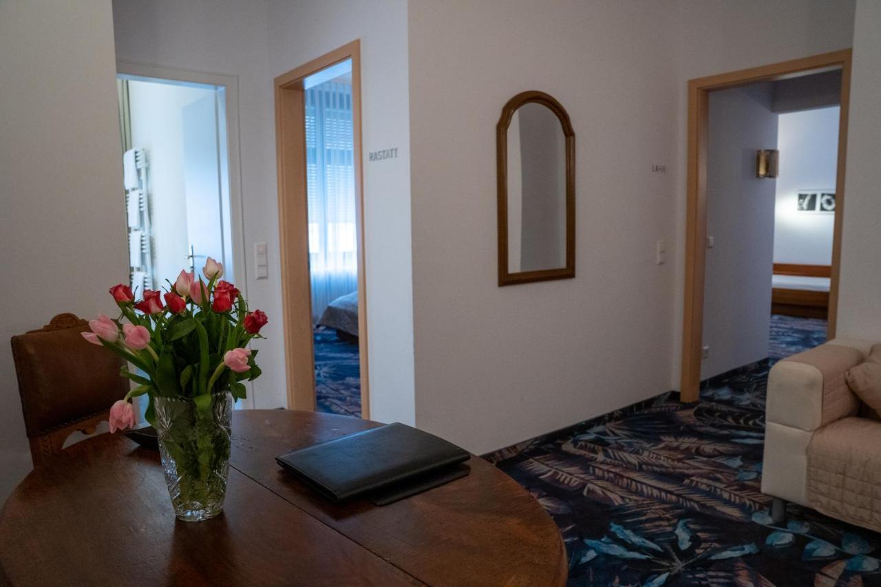 Standard Family Room,1375874546:JPEG