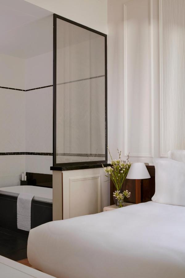 Grand Prestige Suite