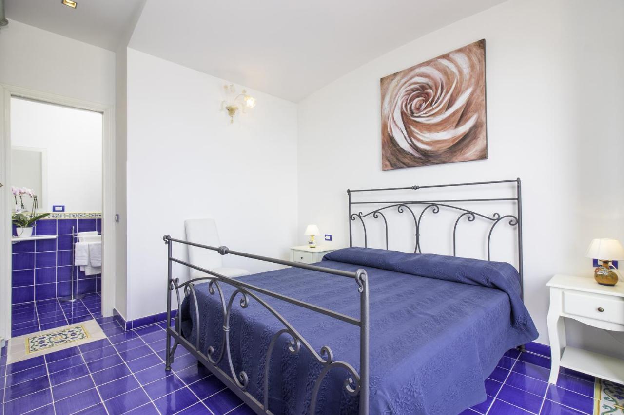 Chambre Double de Luxe avec Vue sur la Mer (2 Adultes + 1 Enfant)