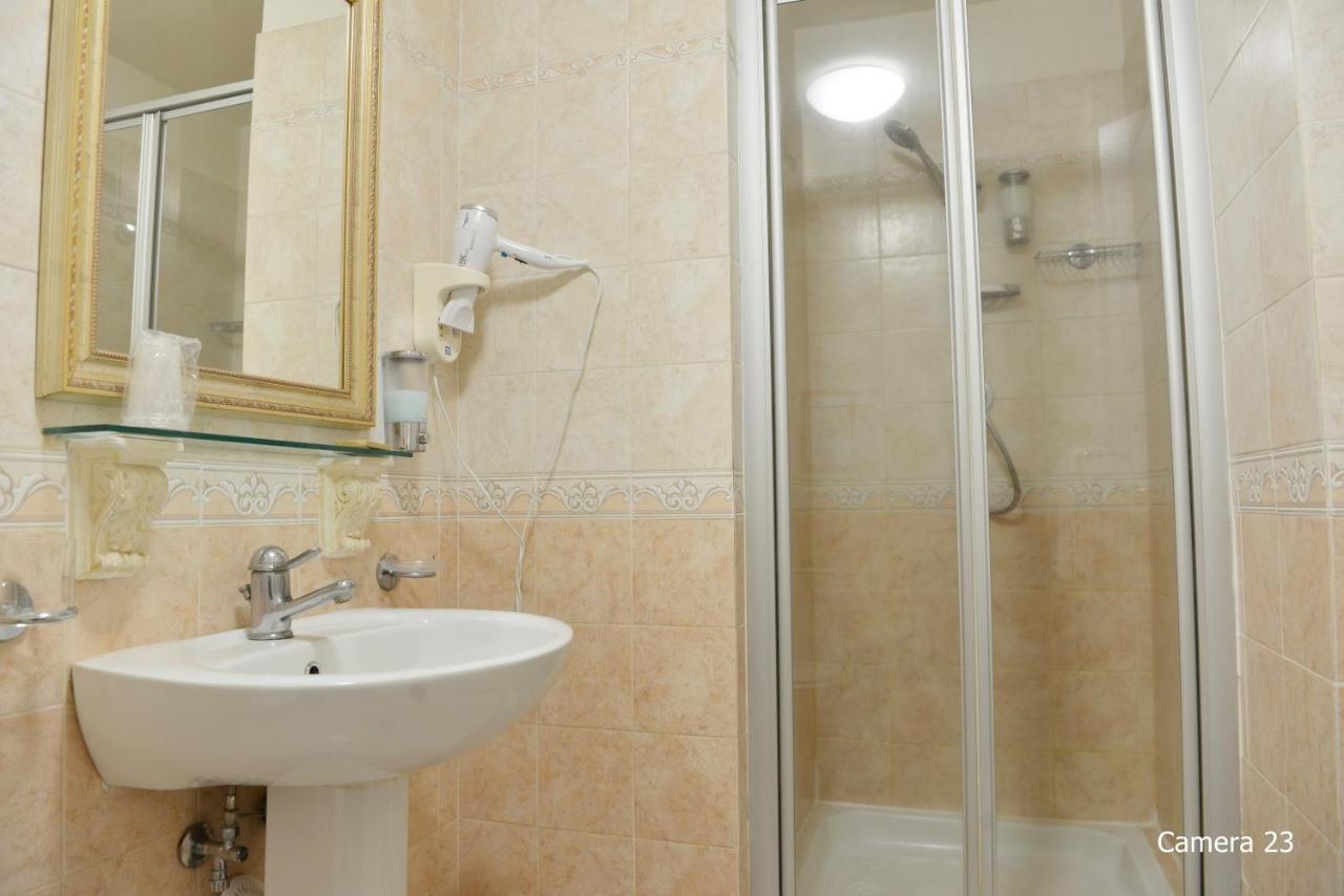 Habitación Doble Económica - 1 o 2 camas
