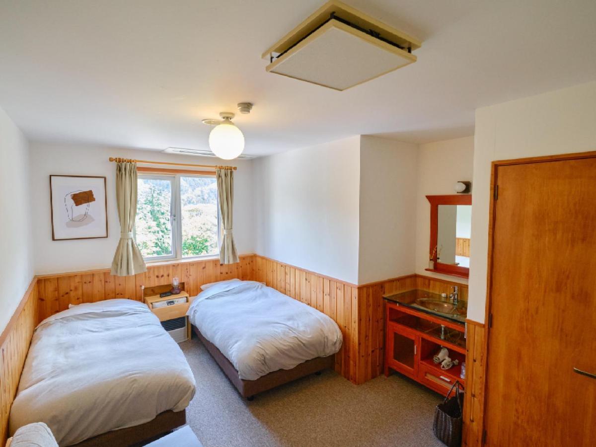 Standard Twin Room - Non-Smoking