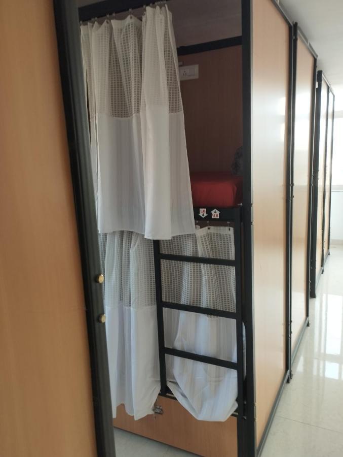 Bunk Bed in Mixed Dormitory Room