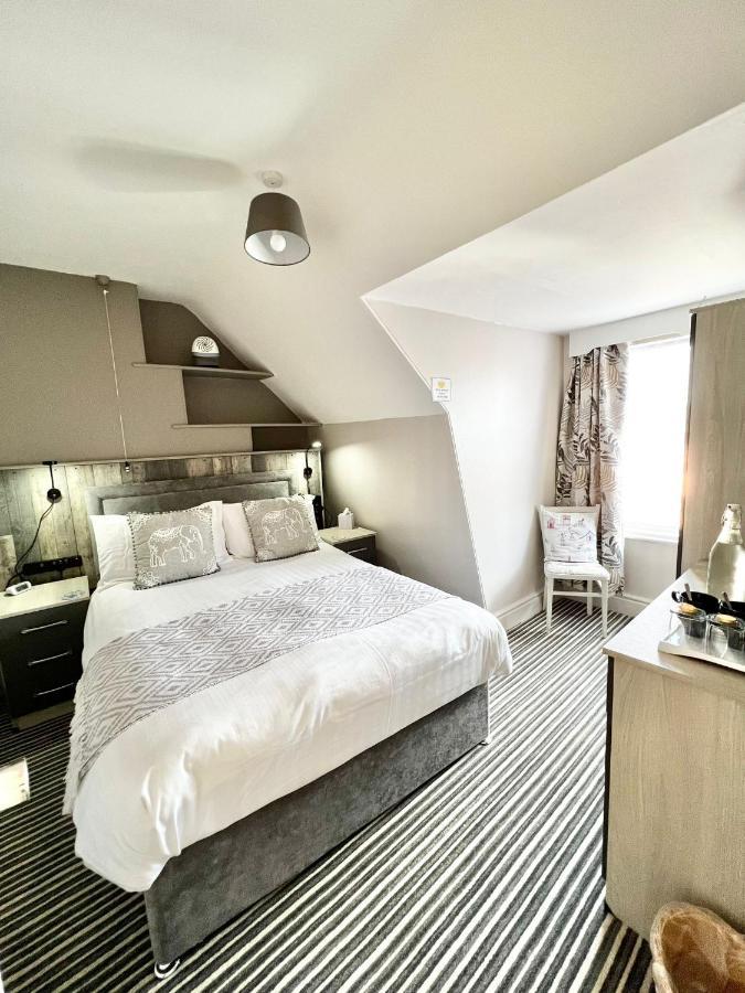 Double Room with Side Sea View