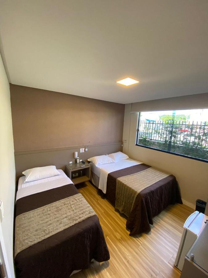 Quarto Triplo Básico