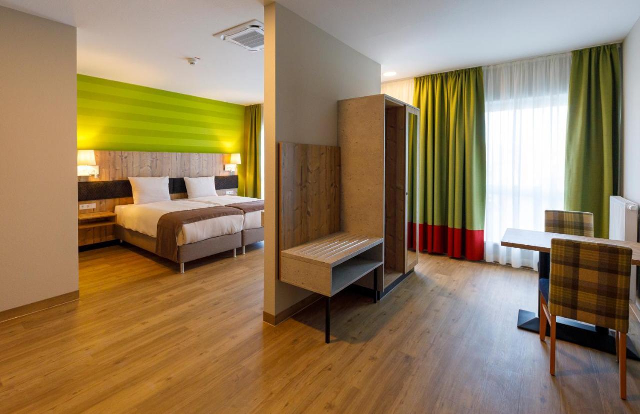 Deluxe Apartment,1373439533:JPEG