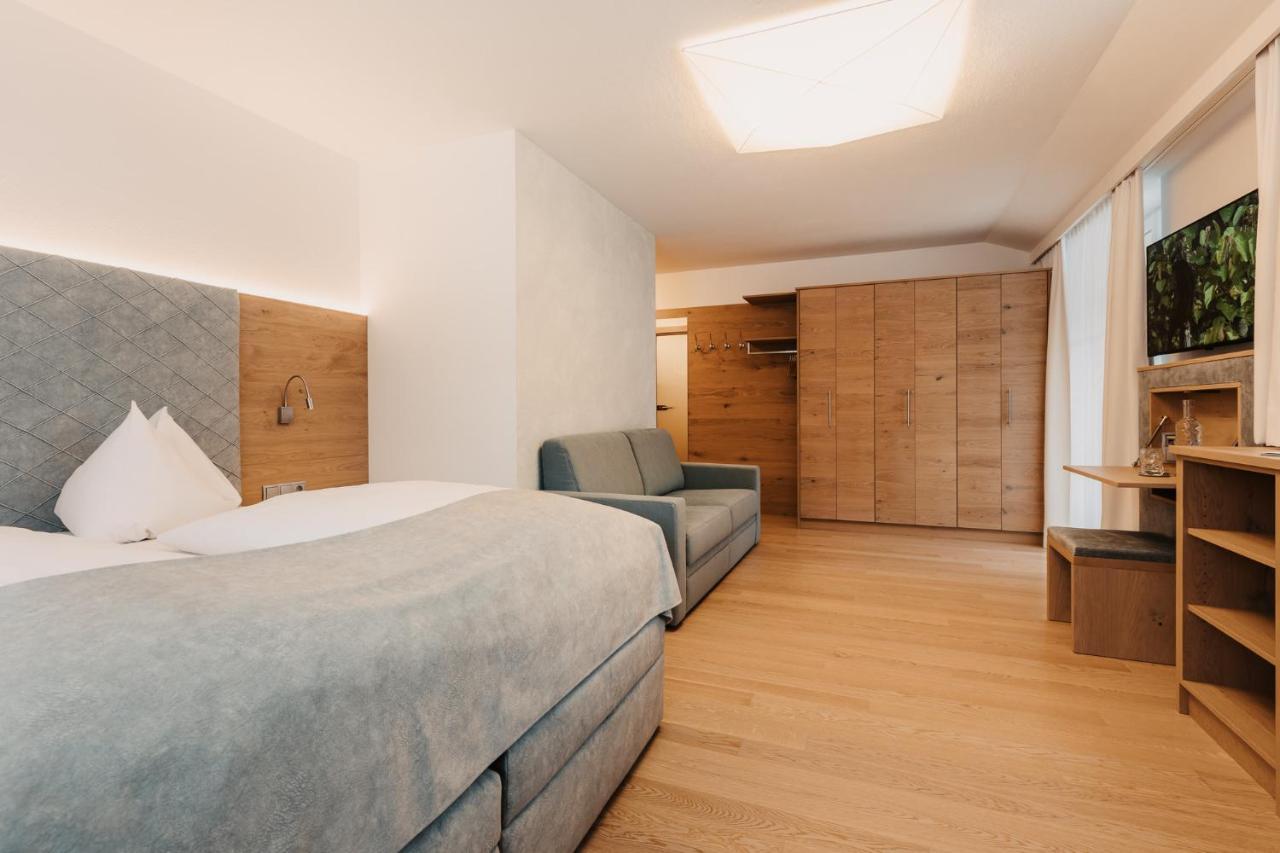 Vierbettzimmer mit Balkon