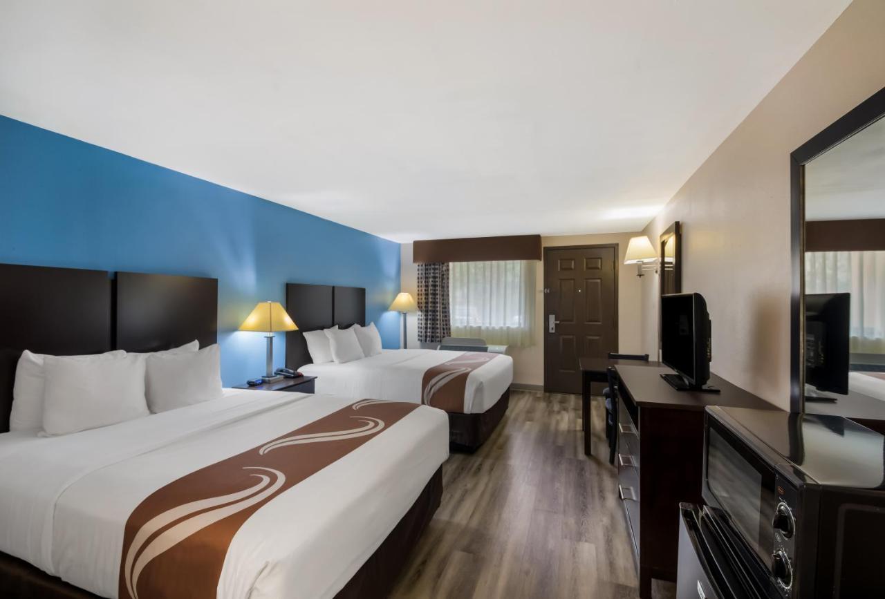 Queen Room with Two Queen Beds - Non-Smoking