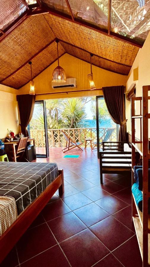 Bungalow with Sea View