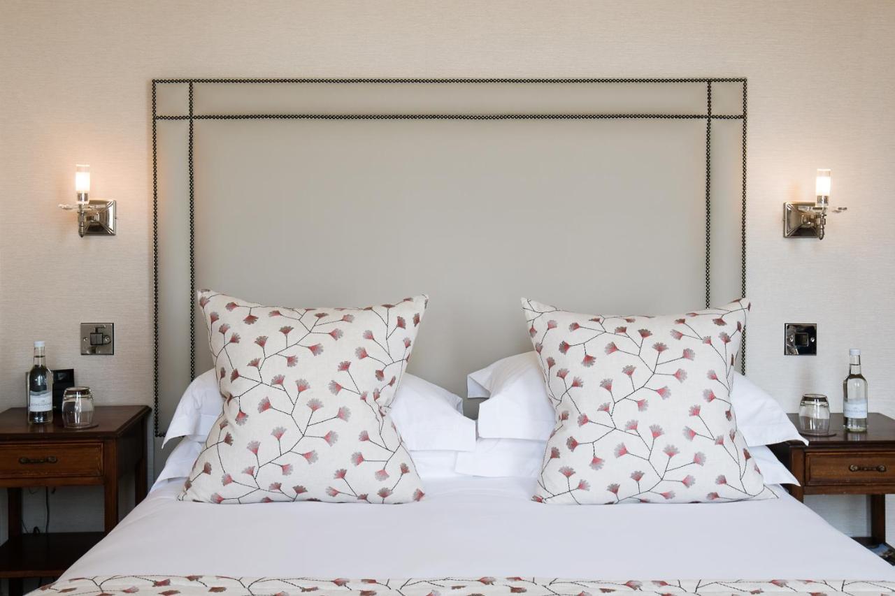 Classic Double Room with Side Sea View