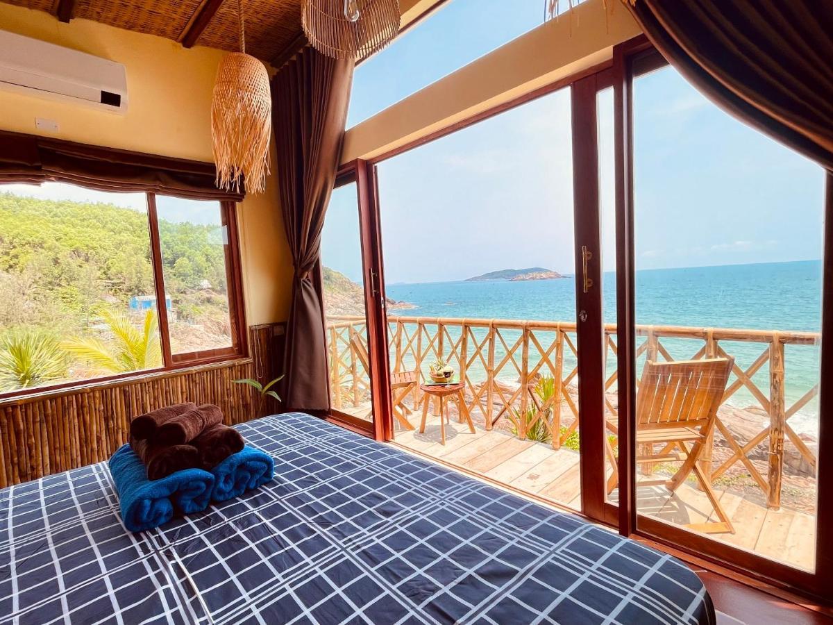 Deluxe Double Room with Balcony and Sea View