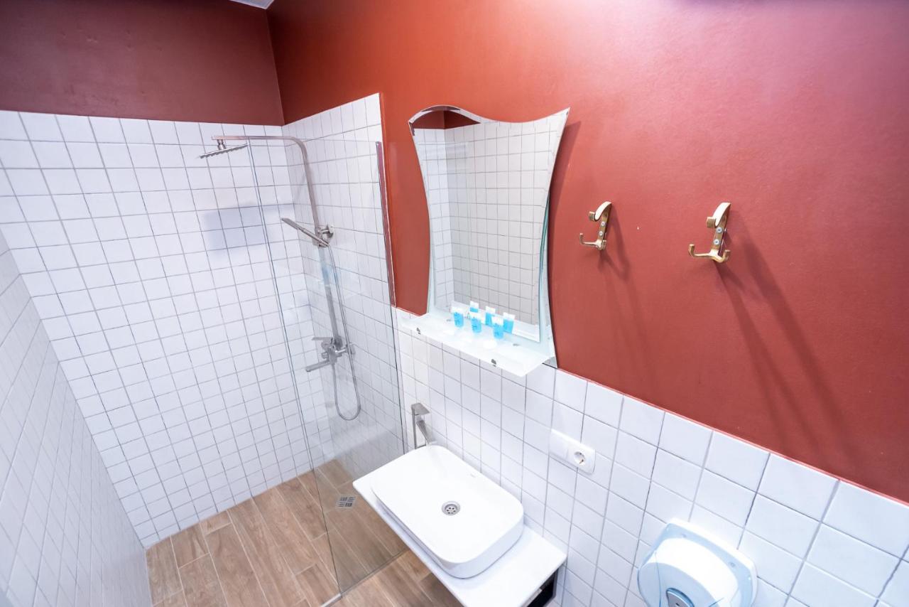 Triple Room,1380659018:JPEG