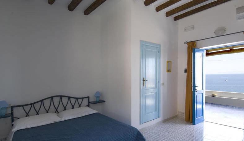 Triple Room with Sea View
