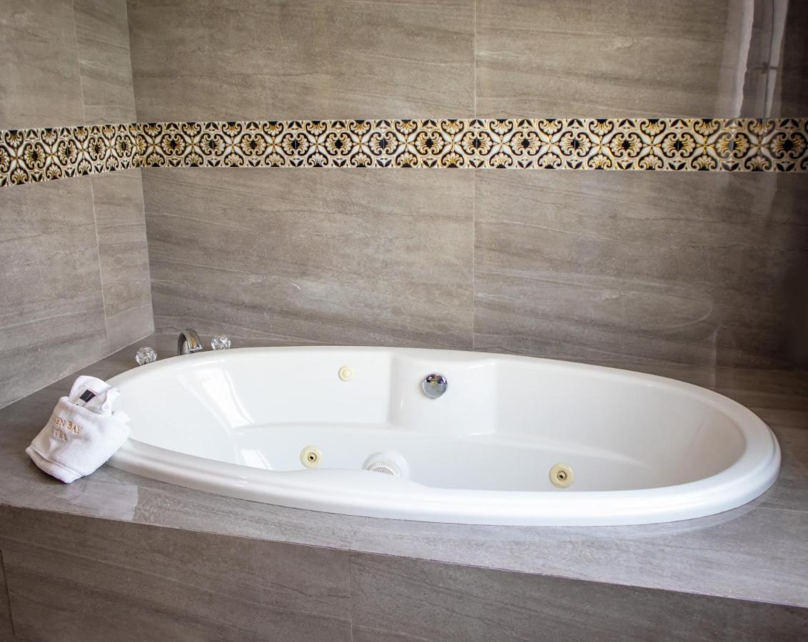 Luxury Suite with Sea View