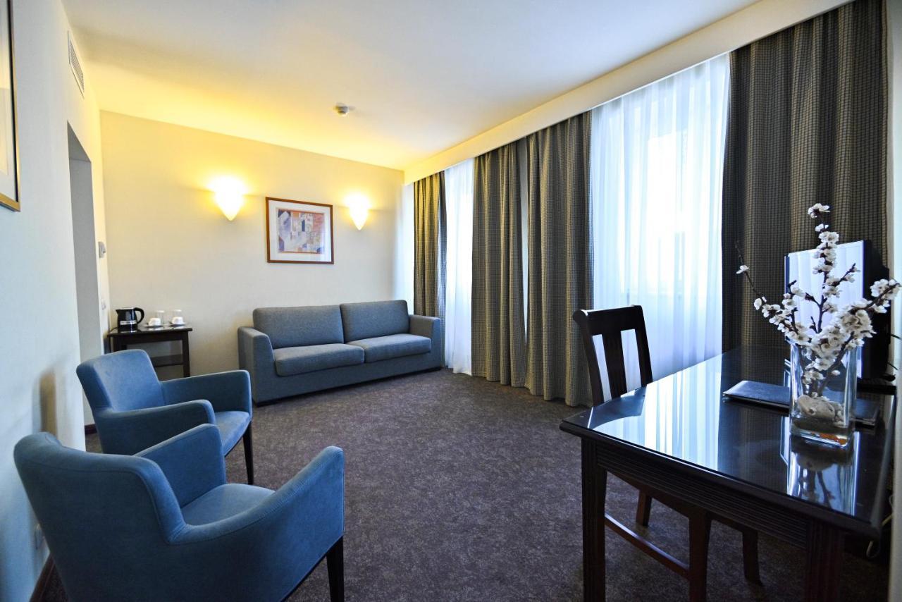 Junior Suite,1380640472:JPEG