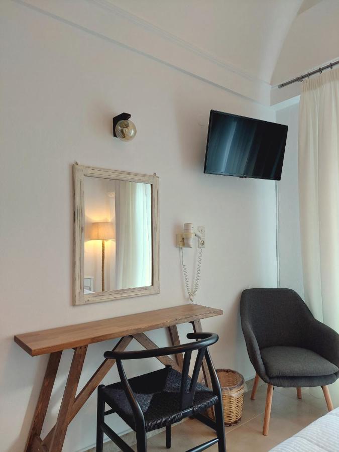 Chambre Double ou Lits Jumeaux Deluxe - Vue sur Piscine