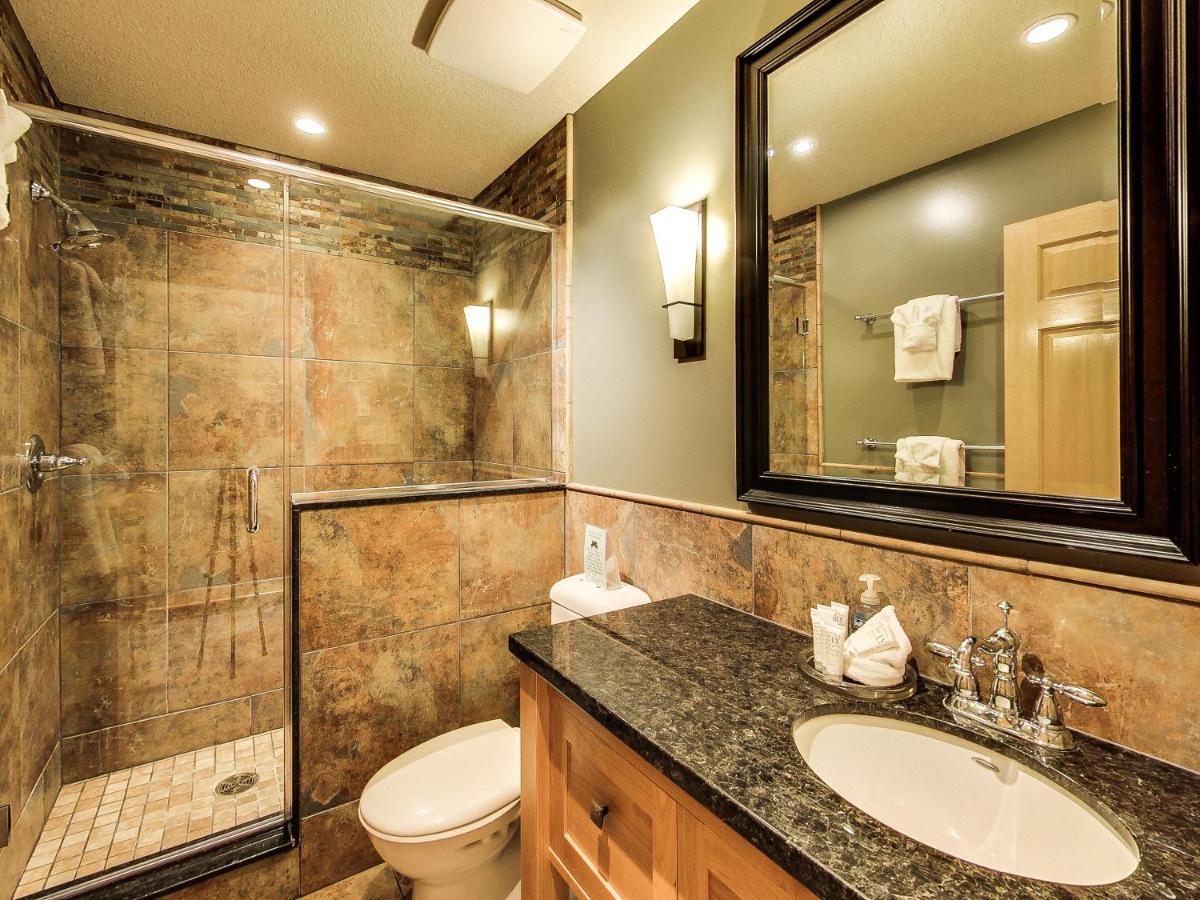 Standard Double Suite