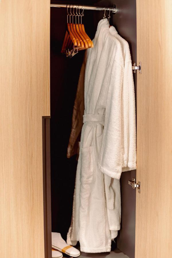 Single Room and free swimming pool access