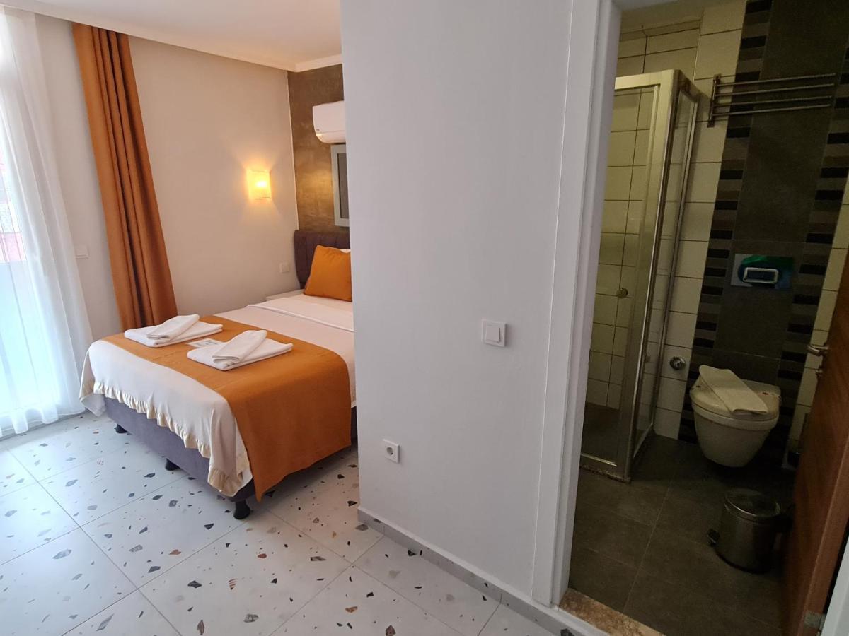 Double or Twin Room,1400590598:JPEG