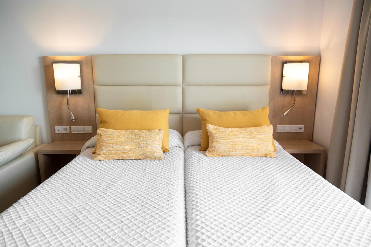 Superior Tweepersoonskamer met 2 Aparte Bedden en Uitzicht op Zee