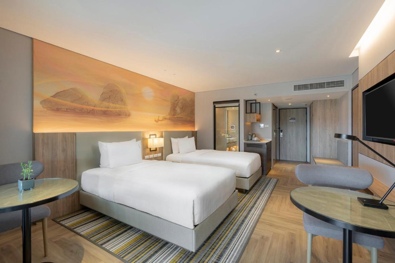 Premium Twin Room with Balcony
