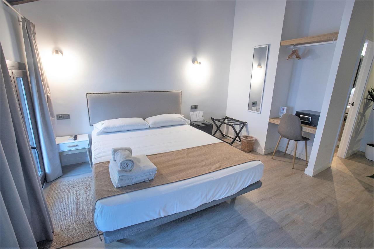 Queen Room with Spa Bath