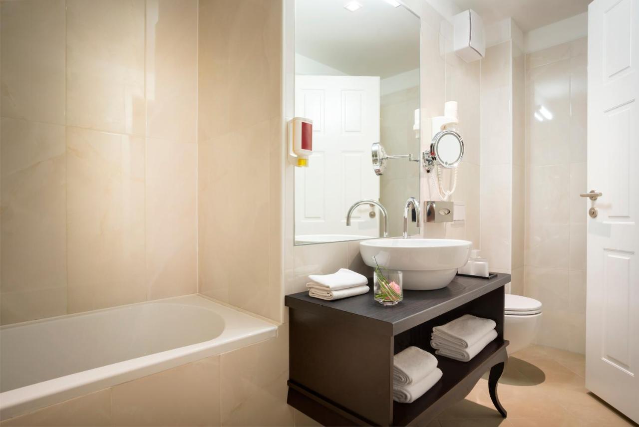 Junior Suite,146921747:JPEG