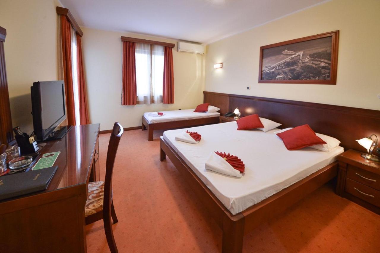 Standard Triple Room With Terrace and Free Sunbeds