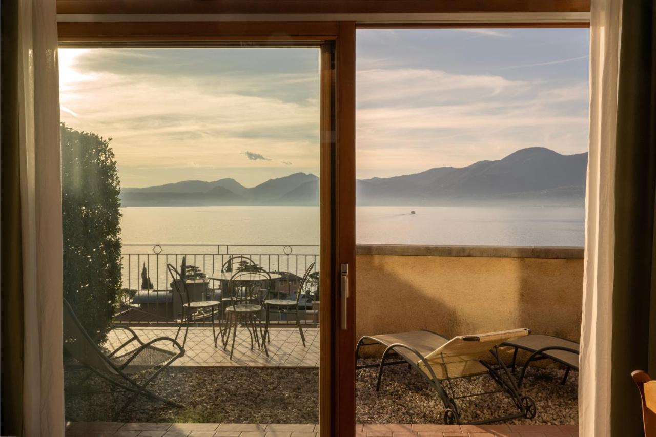 Superior Studio with Balcony and Lake View