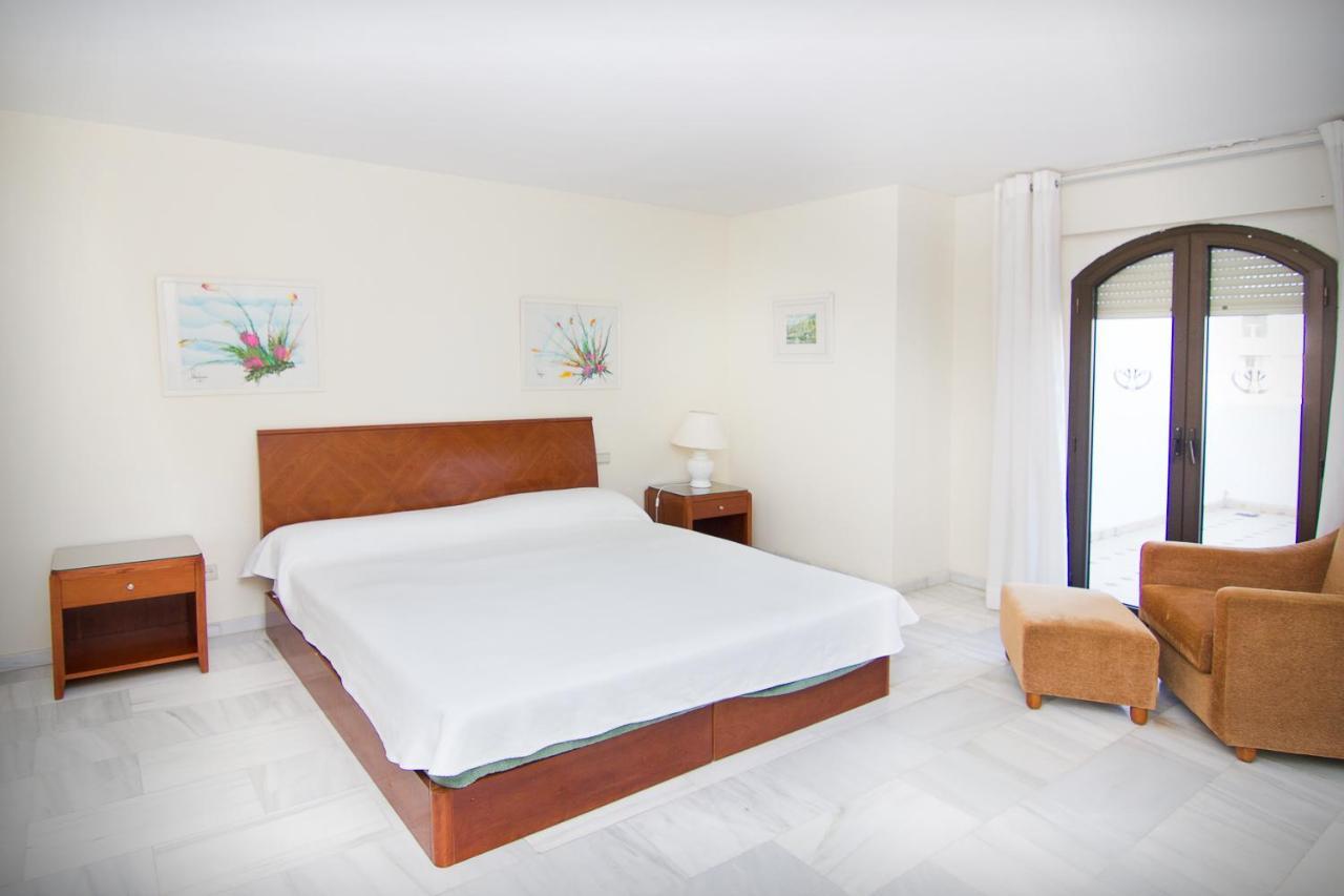 One-Bedroom Apartment with Sea View and Terrace