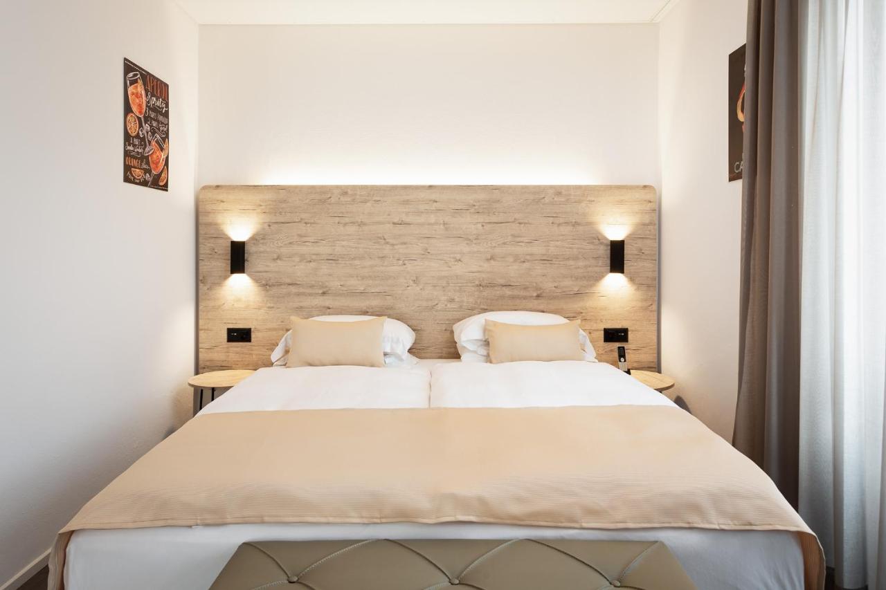 Modern Junior Suite Lake View