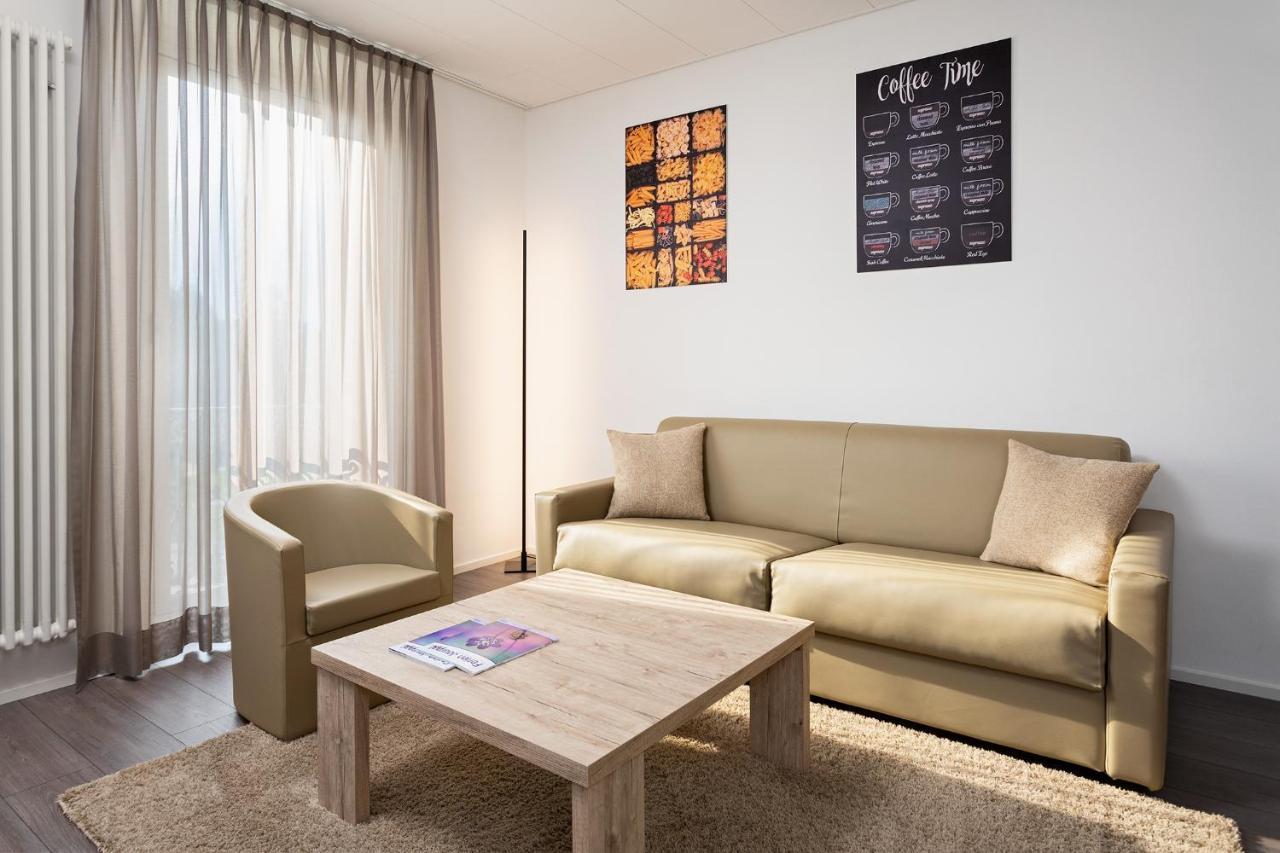 Modern Junior Suite Lake View