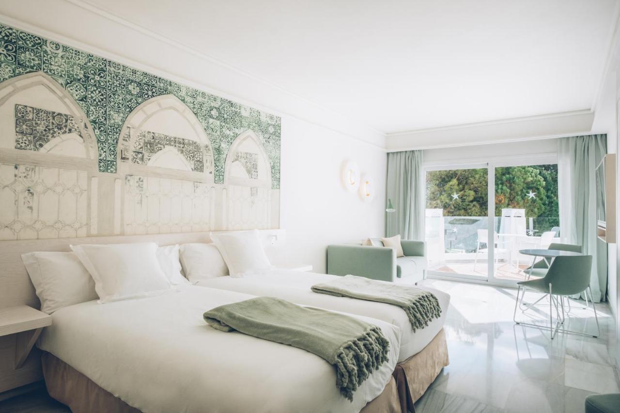 Doppelzimmer mit Poolblick