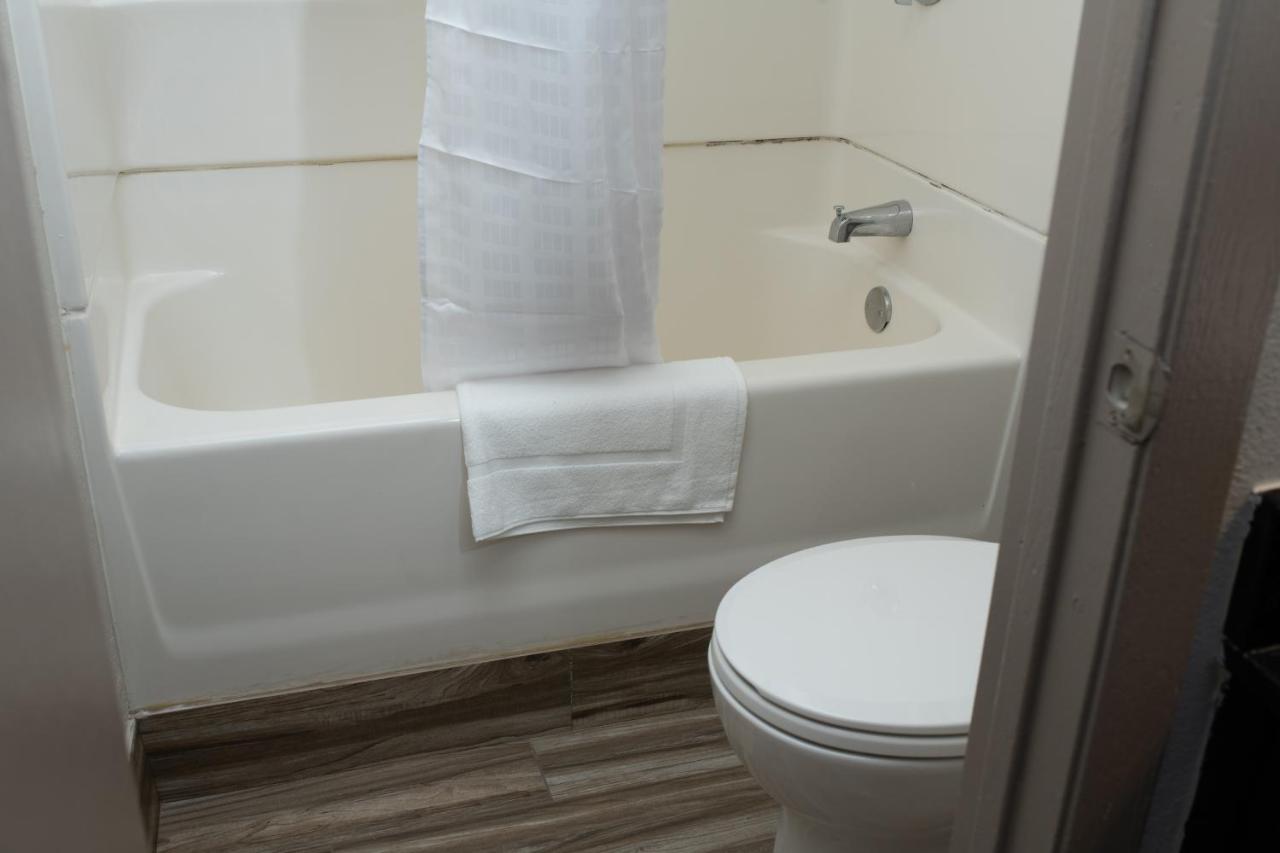 Double Room with Two Double Beds - Non-Smoking