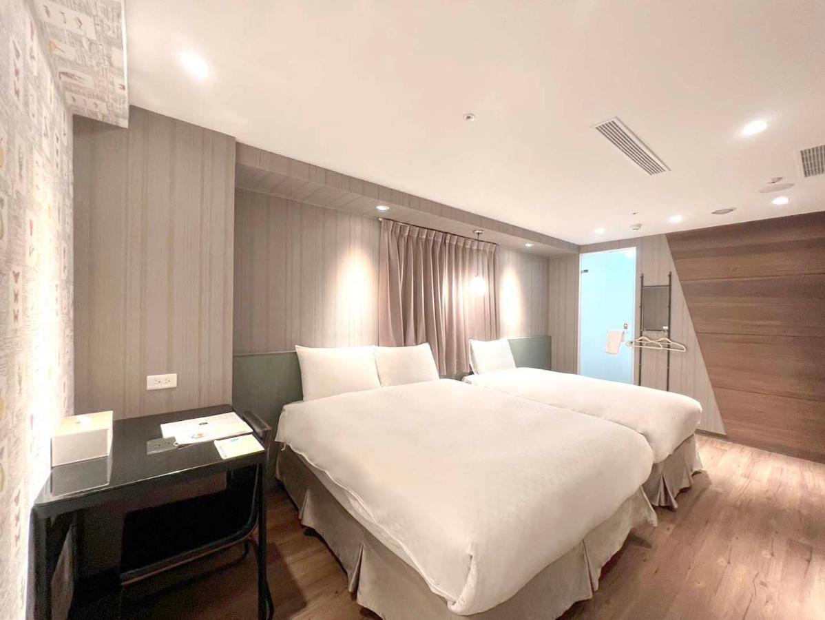 Deluxe Triple Room with Bathroom