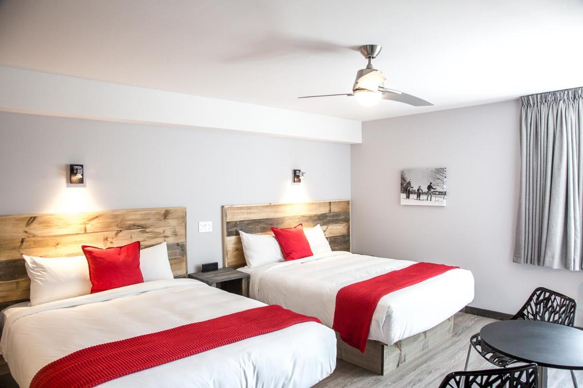 Deluxe Queen Room with Two Queen Beds