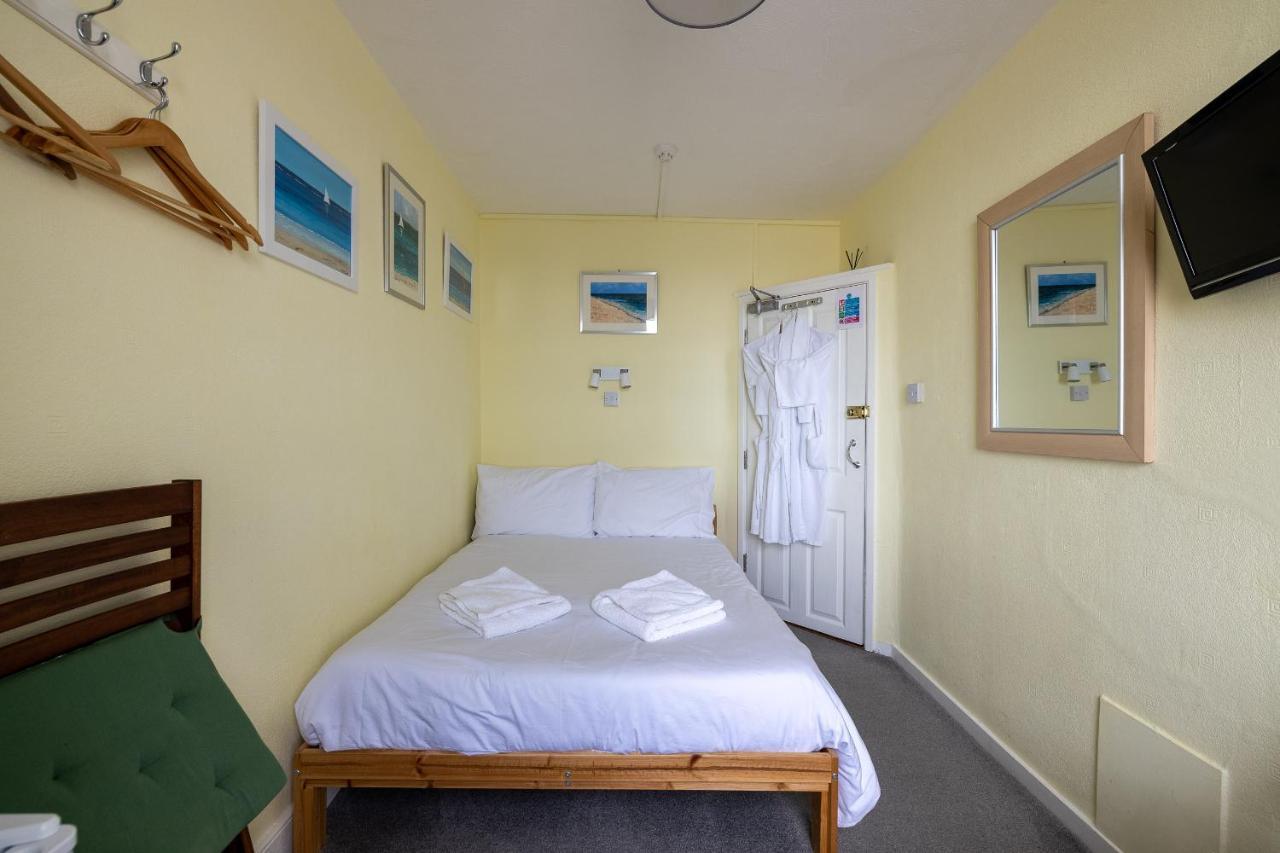 Small Double Room Sea View Private External Bathroom,1385010071:JPEG