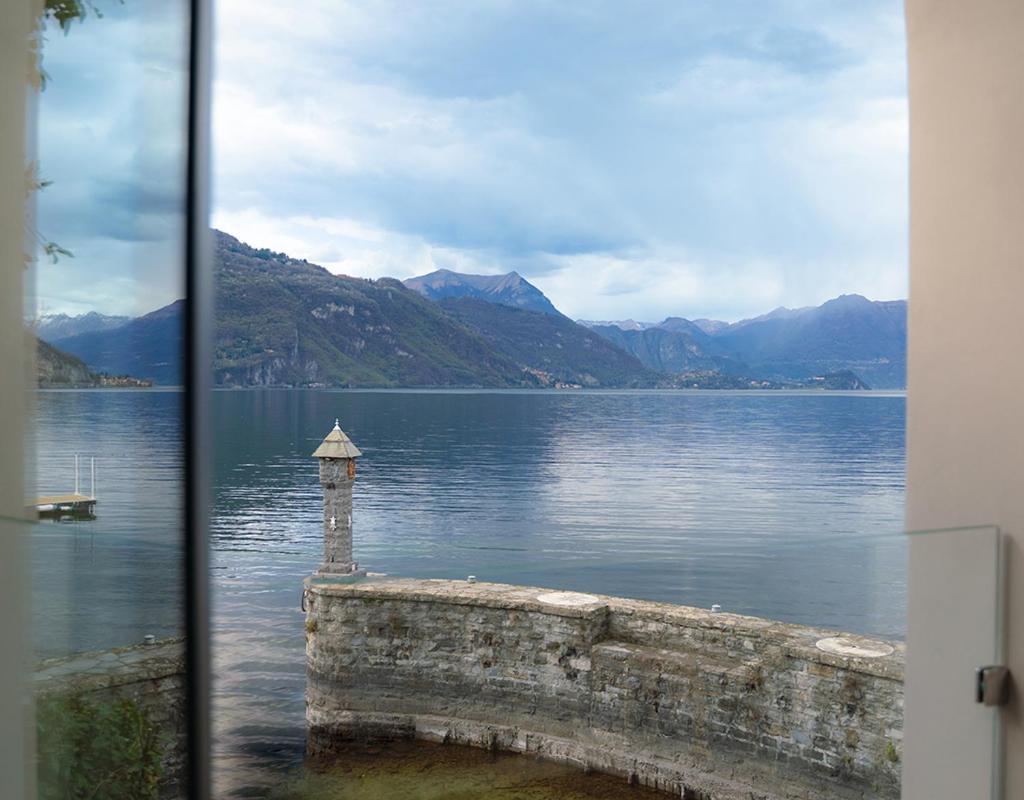 Junior Suite with Lake View - Separate building