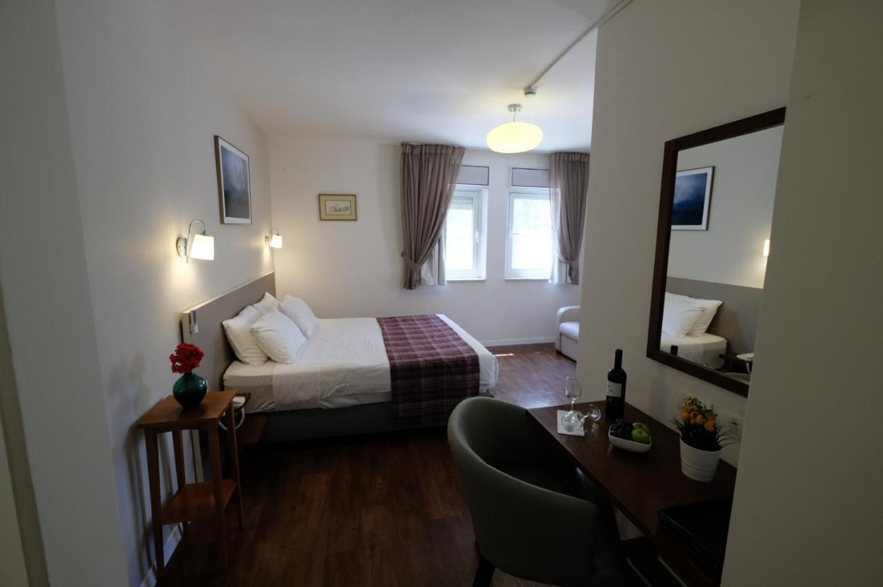 Double Room with Sofa Bed and Garden View