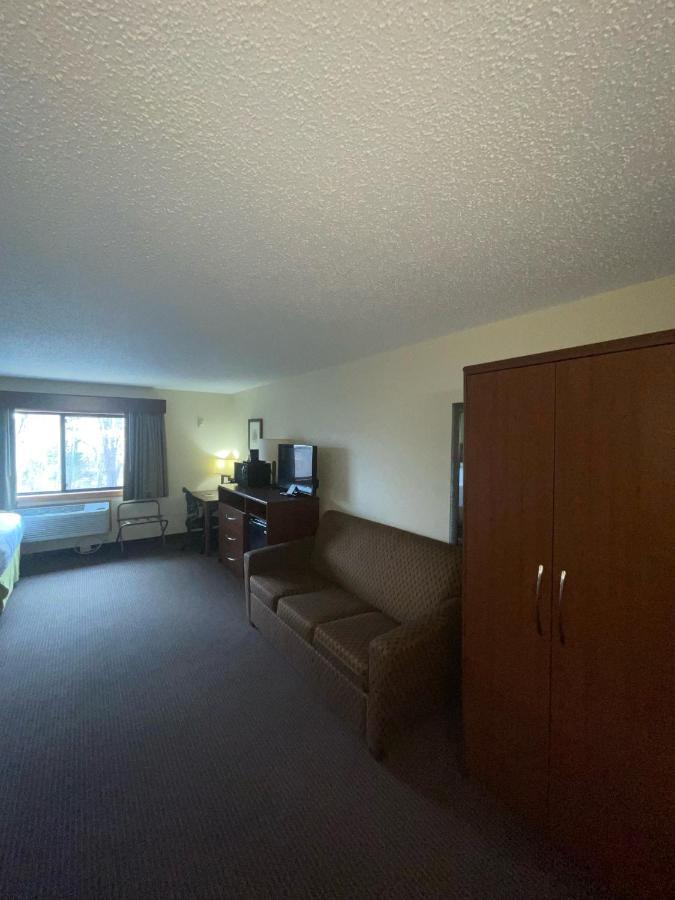 Queen Suite