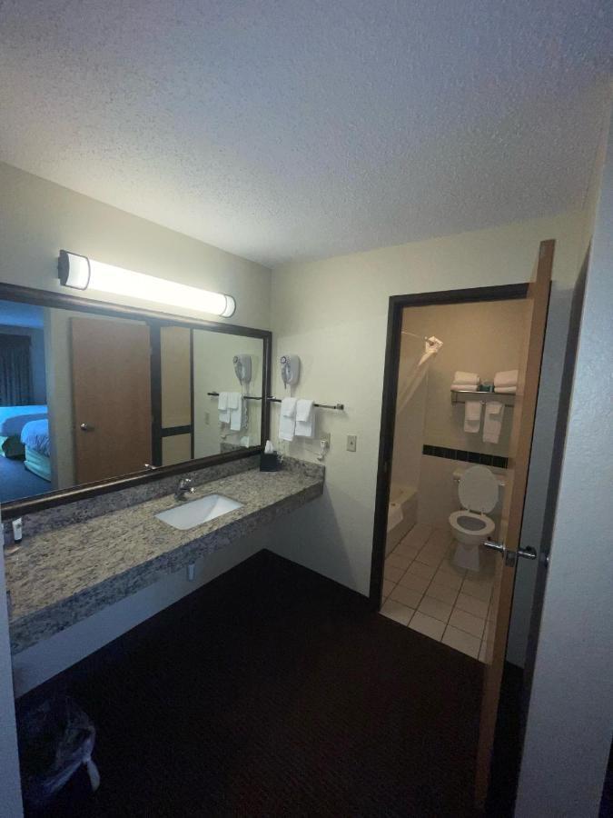 Queen Suite