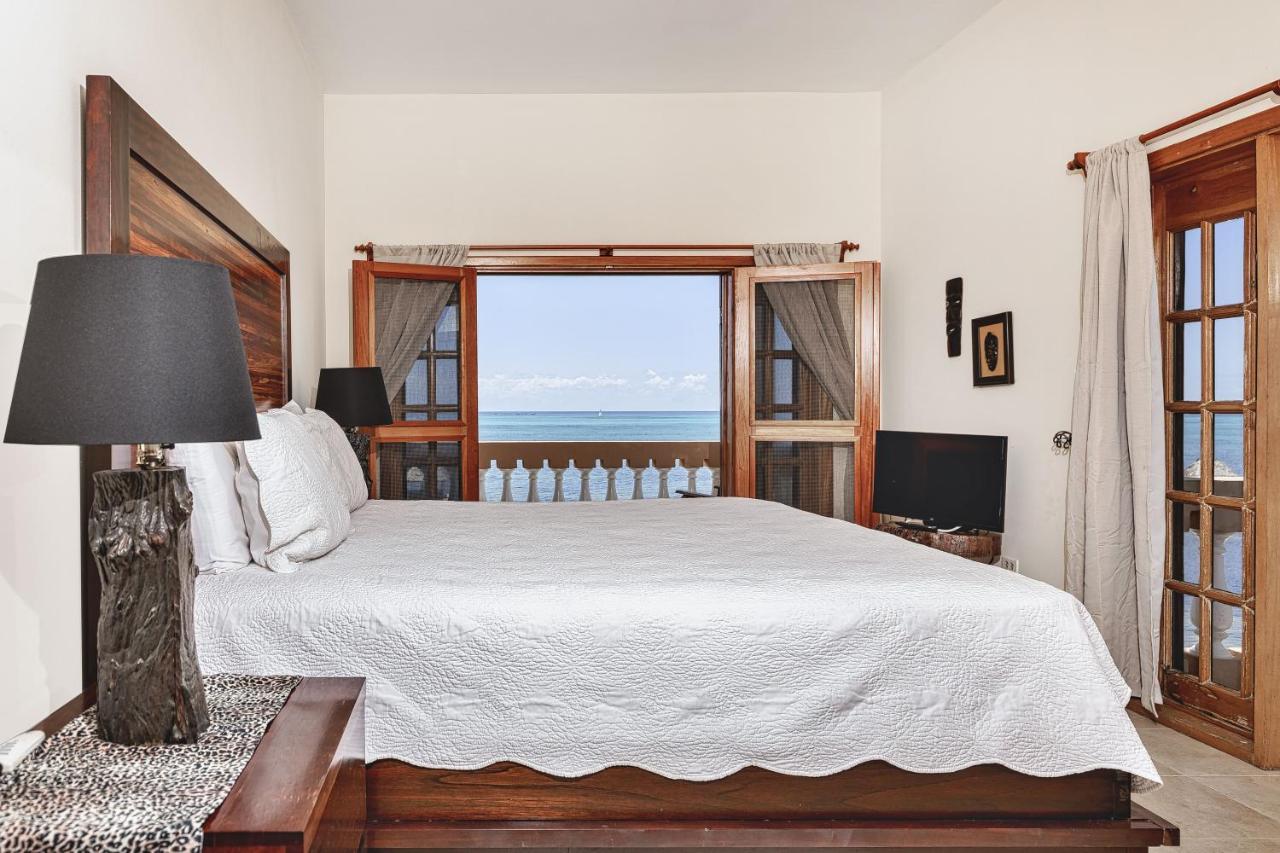 Top Floor King Suite