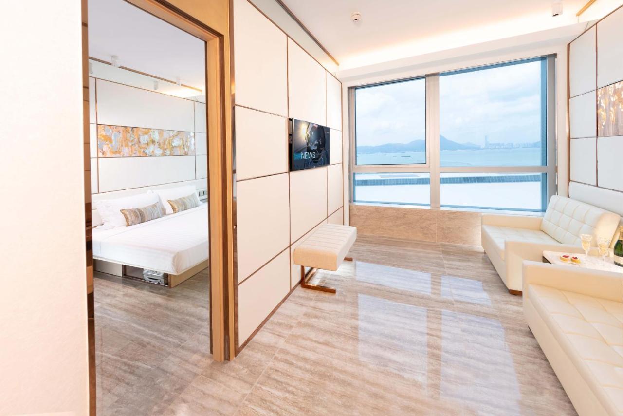 Premier Seaview Suite